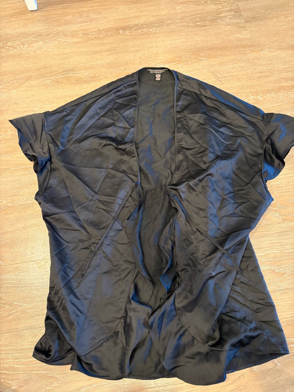 Victoria's Secret Black Satin Kimono Robe